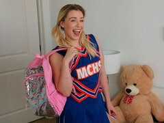 Arsch, Blasen, Sperma im mund, Spermaladung, Handjob, Lecken, Schulmädchen, Jungendliche (18+)