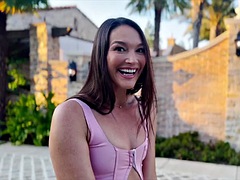 Anal, Lécher le cul, Sucer une bite, Brunette brune, Doigter, Béant