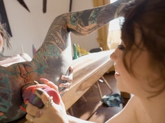 Anal, Masturbação, Lambendo, Xoxota, Raspar depilar, Tatuagem, Tetas, Brinquedos