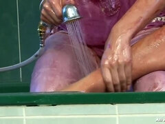 Grote mammen, Blond, Fetisj, Hd, Lesbisch, Doordringend, Douche, Tatoeage