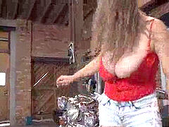 Χοντρή γυναίκα, Λεσβία, Ρουφώντας