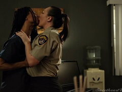 Blonde, Brunette brune, Lesbienne, Léchez, Bureau, Chatte, Jarretelles, Uniforme