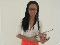 Veľké péro, Kuřba, Brunetka, Na psíka, Ebenové, Prirodzené prsia, Teenka, Kozičky