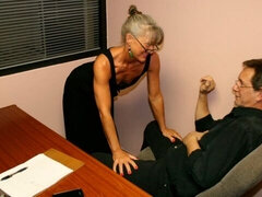 Verga grande, Mamada, Vestido, Pajear, Masturbación, Maduro, Cabello corto, Flaco