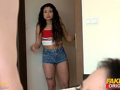 Sucer une bite, En levrette, Hd, Fille latino, Orgasme, Petite femme, Chevaucher, Criant