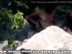 V javnosti, Voajer, Žena