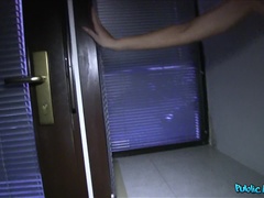 Amateur, Engañando, Pareja, Corrida, Estilo perrito, Pov, Público, Coño