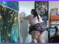 Sexual SSBBW Strip in the Bedroom