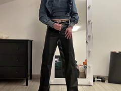 Habillées, Travestis, Talons, Latex, Cuir, Masturbation, Transsexuelle, Adolescente