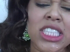 Veľké péro, Čierne, Kuřba, Pár, Prirodzené prsia, Pička, Tesné, Zastarané