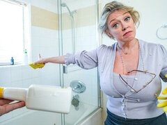 Schlafzimmer, Grosser arsch, Grosse titten, Blondine, Handjob, Mutti, Rasiert, Hässlich