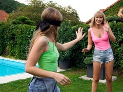 Rubia, Penetracion con dedos, Lesbiana, Lamidas, Masturbación, Estriptis, Adolescente, Tetas