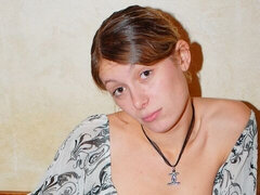 Stor pik, Pik sutte, Hundestilling, Hjemmelavet, Naturlige bryster, Russisk, Mager, Teenager