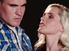 큰 엉덩이, 큰 가슴, 오랄섹스, 도기스타일, 대단히, 피어싱, 셀카, 보지