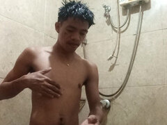 #1 Creator Jameson Official Gets Soaked: Shower Piss & Cum