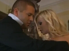 Анальный секс, Большие сиськи, Брюнетки, Двойное проникновение, Каблуки, Оргии, Бритые, Втроем