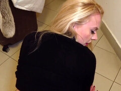 Blond, Sperma, Sperma shot, Diep in de keel, Hondjeshouding, Hd, Buiten, Tatoeage