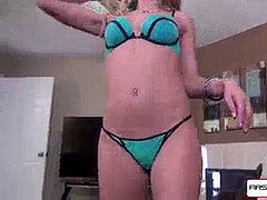 Leie, Blasen, Spermaladung, Aufs gesicht abspritzen, Handjob, Lingerie, Zierlich, Retro