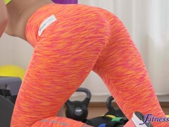 Cumizás, Kutya póz, Edzőterem, Nuni, Valóság, Rekreáció, Lövellt, Tini