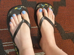 Showing My Toes in Flip Flops