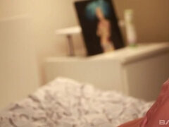 Blondýna, Brunetka, Lesbické, Spodní prádlo, Masturbace, Dospělé