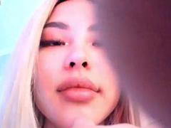 Aziatisch, Grote mammen, Pijpbeurt, Sperma, Masturbatie, Rijpe lesbienne, Alleen, Tieten likken