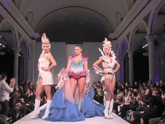 Naked on Stage-020 N8