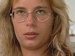 Gros seins, Blonde, Européenne, Doigter, Allemand, Poilue, Masturbation, Rétro