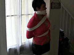 Carley and Jet, Bondage fun