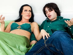 Hatalmas hátsó, Monumentális dákó, Tekintélyes didik, Cumizás, Kutya póz, Érett feleség