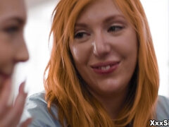 Gesztenyebarna, Ujjazás, Nagylány, Leszbikus, Nyalás, Érett feleség, Tini, Hármas