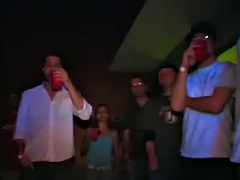 Braunhaarige, Hochschule, Freundin, Gruppe, Party, Rotschopf, Tätowierung, Titten