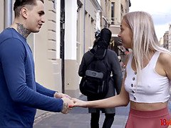 Blondynka, Wytrysk, Całować, Bielizna, Jazda konna, Krzyczeć, Tatuaż, Cycki