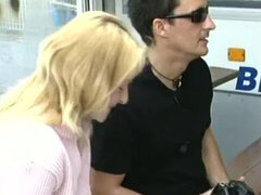 18 ans, Amateur, Faciale, Allemand, De plein air, Public, Réalité, Adolescente