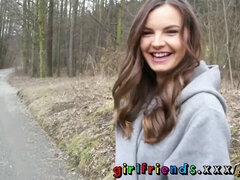 Checa, Hembra, Hd, Besar, Lesbiana, Tetas naturales, Público, Coño