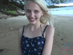 Strand, Give finger, Nøgen, Orgasme, Udendørs, Pov, Offentlig, Ryger