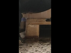 Dirty Slut Pee in Shop Eingepiss