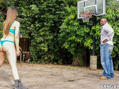 Stor stjärt, Stor kuk, Stora tuttar, Avsugning, Brunett, Doggystyle, Milf