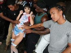 아시안, 오랄섹스, 흑갈색 머리, 얼굴에, 핸드잡, 다른 인종간의, 스타킹, 청소년