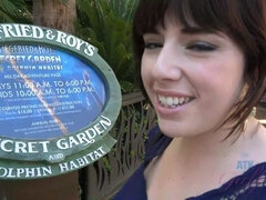 Amatéri, Veľký zadok, Topánky, Brunetka, Vlasatej, Honění, Spodná bielizeň, Krátke vlasy