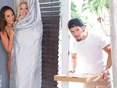 Amatör, Stor kuk, Stora tuttar, Blondin, Avsugning, Doggystyle, Milf, Mager