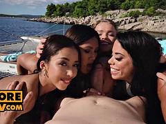 Stora tuttar, Avsugning, Otrohet, Hardcore, Party, Pov, Thai, Tuttar