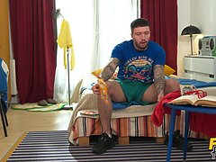 Ondó fröcskölés, Cseh, Ébenfekete, Hd, Fajok közötti, Orgazmus, Visítozás, Hármas