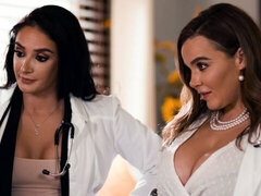 약간 뚱뚱한, 핑거링, 그룹, 레즈비언, 랑제리, 면도된, 빼빼한, 스트리핑