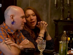 Leie, In den arsch, Grosse titten, Spermaladung, Fingern, Hardcore, Flotter dreier