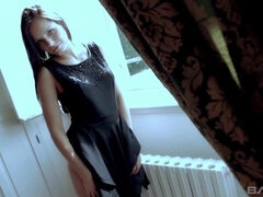 Большие сиськи, Брюнетки, Пальцем, Мастурбация, Тощие, Соло, Стриптизерша, Молоденькие