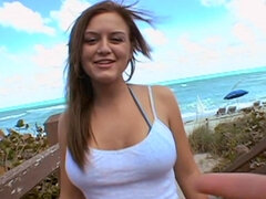 Nana, Grosse bite, Gros seins, Sucer une bite, Brunette brune, Tir de sperme, En levrette, Hard