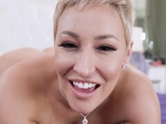 Stor stjärt, Stora tuttar, Avsugning, Bystig, Cougar, Hardcore, Hd, Mamma