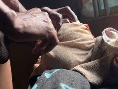 Amatør, Sort, Komme i munden, Give finger, Kysse, Massage, Spanking, Teenager