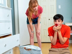 Stor stjärt, Stor kuk, Stora tuttar, Avsugning, Doggystyle, Rödhårig, Mager, Tonåring